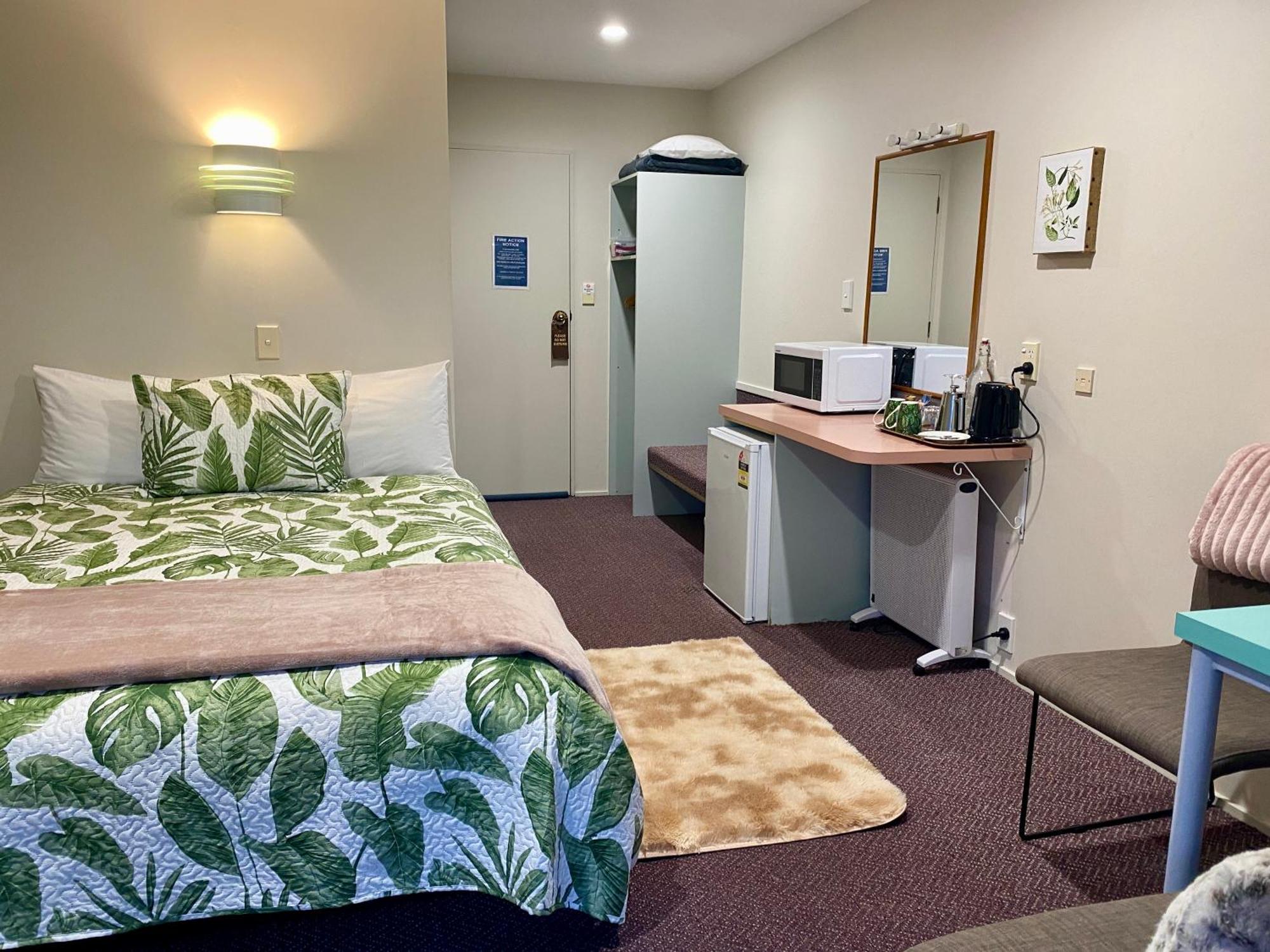 Heritage Park Lodge Haast Ngoại thất bức ảnh