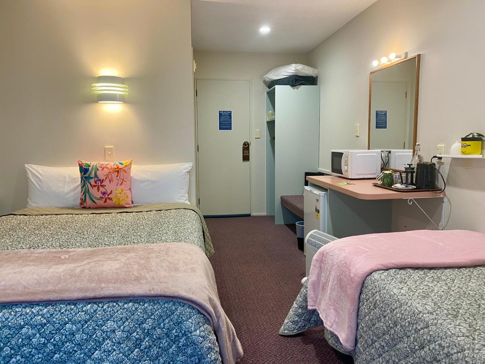 Heritage Park Lodge Haast Ngoại thất bức ảnh