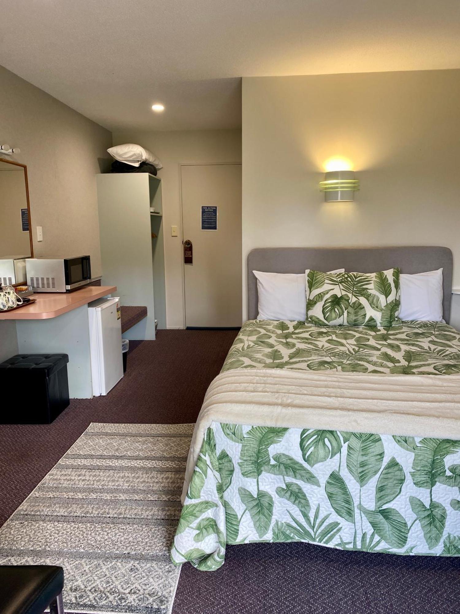 Heritage Park Lodge Haast Ngoại thất bức ảnh